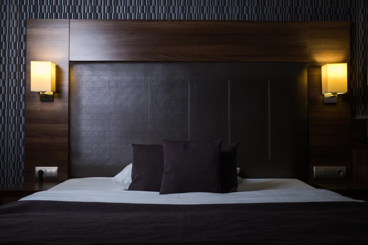 Hotel Srodmiejski 지엘로나구라 외부 사진