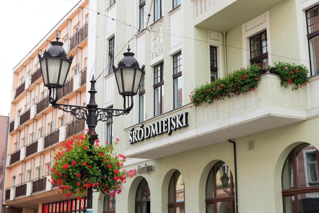 Hotel Srodmiejski 지엘로나구라 외부 사진